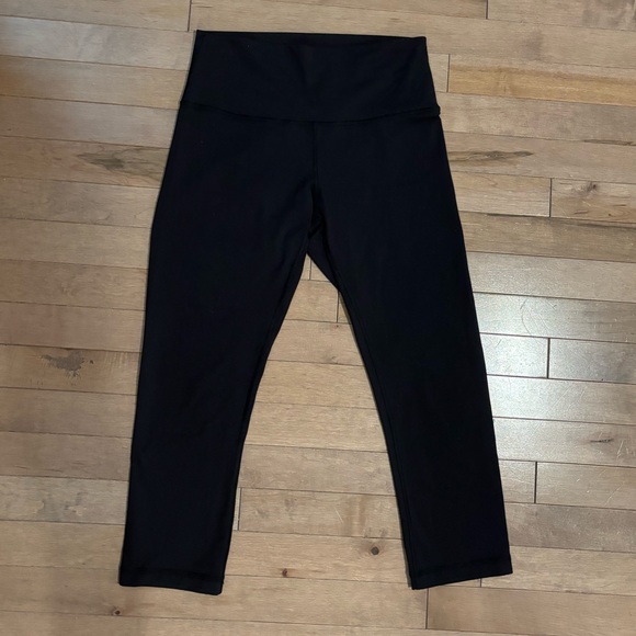 Great Condition Lululemon 21” Wunder Under Crop Leggings Full On Luon Black 8 - Picture 4 of 8